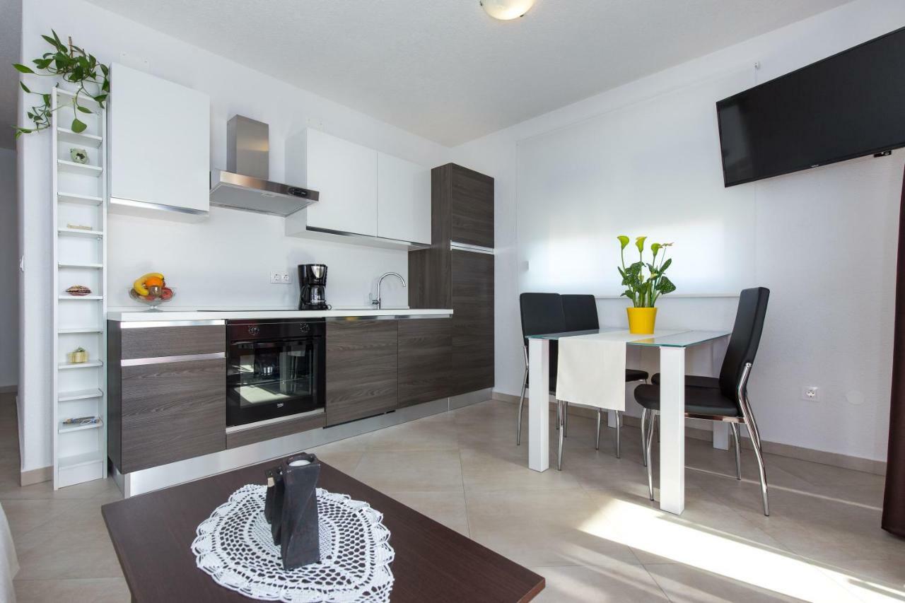 App La E Bella - Marone Apartment *